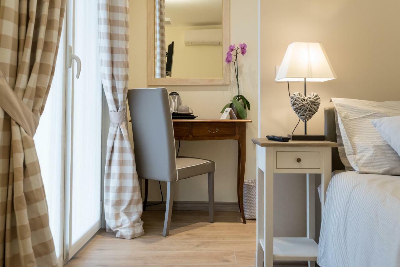 Relais Dei Mandorli Hotel Bergamo Bagian luar foto