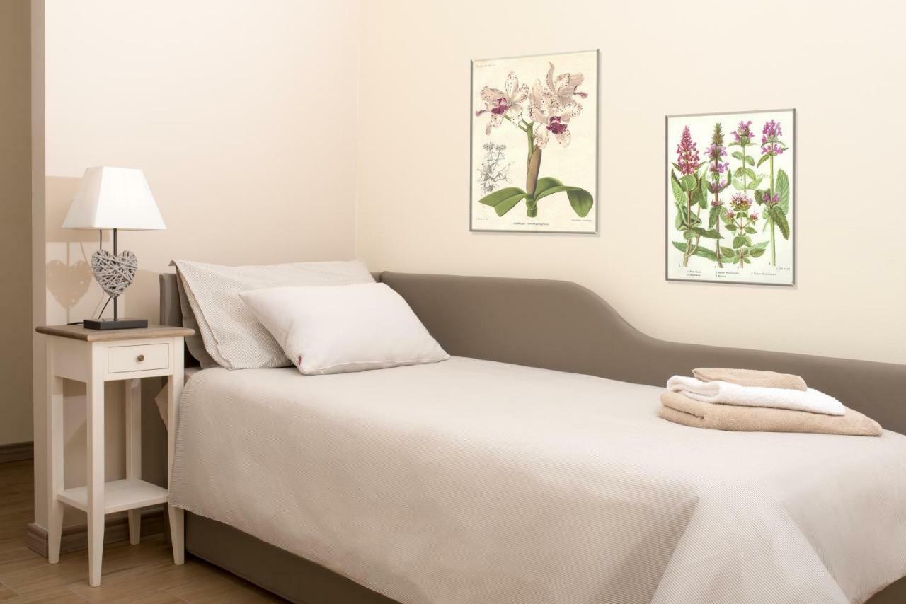 Relais Dei Mandorli Hotel Bergamo Bagian luar foto