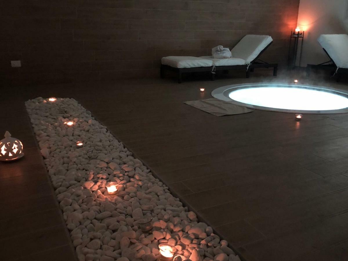 Relais Dei Mandorli Hotel Bergamo Bagian luar foto
