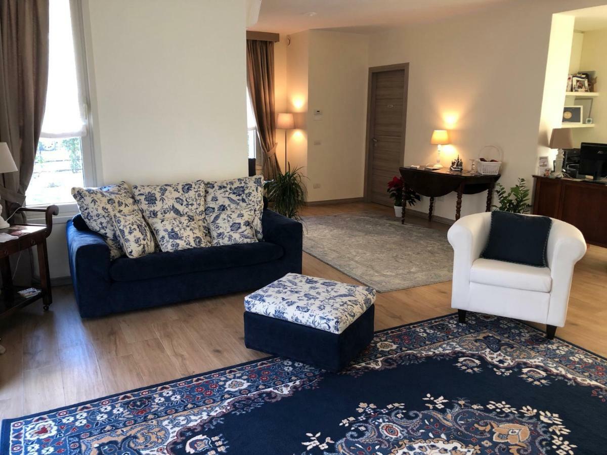 Relais Dei Mandorli Hotel Bergamo Bagian luar foto