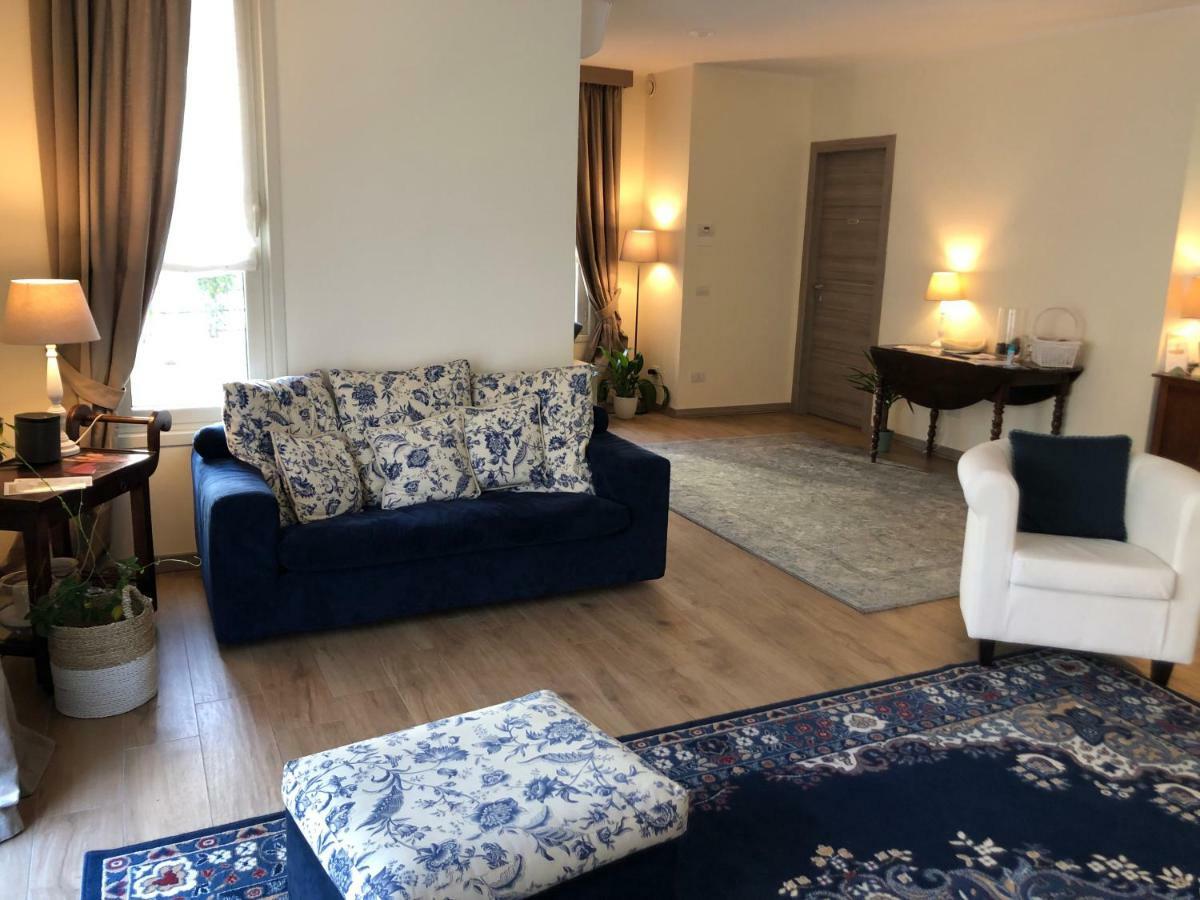 Relais Dei Mandorli Hotel Bergamo Bagian luar foto