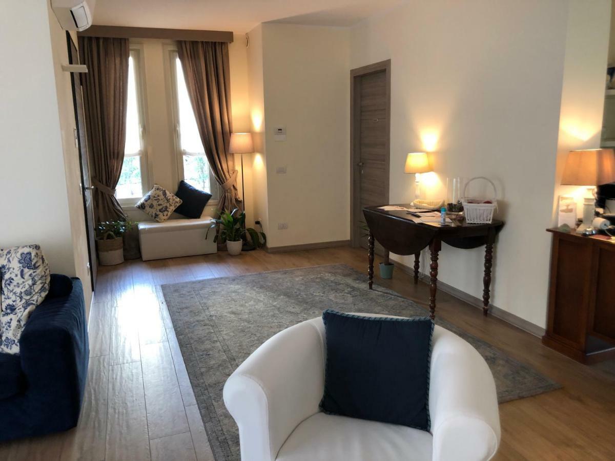 Relais Dei Mandorli Hotel Bergamo Bagian luar foto
